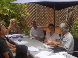 A debate about the educational system in France compared to other countries, with Pascal in charge