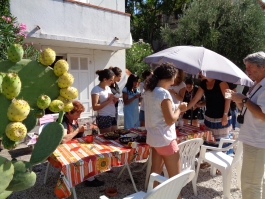 Another outdoor coffee-break in the garden of our school