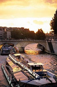 Les bateaux mouches