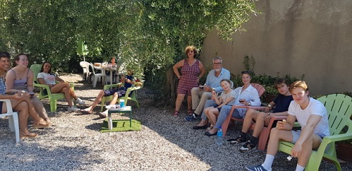 Here below, some of our talented  French teachers last summer 2017 From the left : Laura, Dorine, Annie, Kris, Flora and Michel.